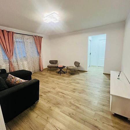 Apartament Orizont Сучеава Екстериор снимка